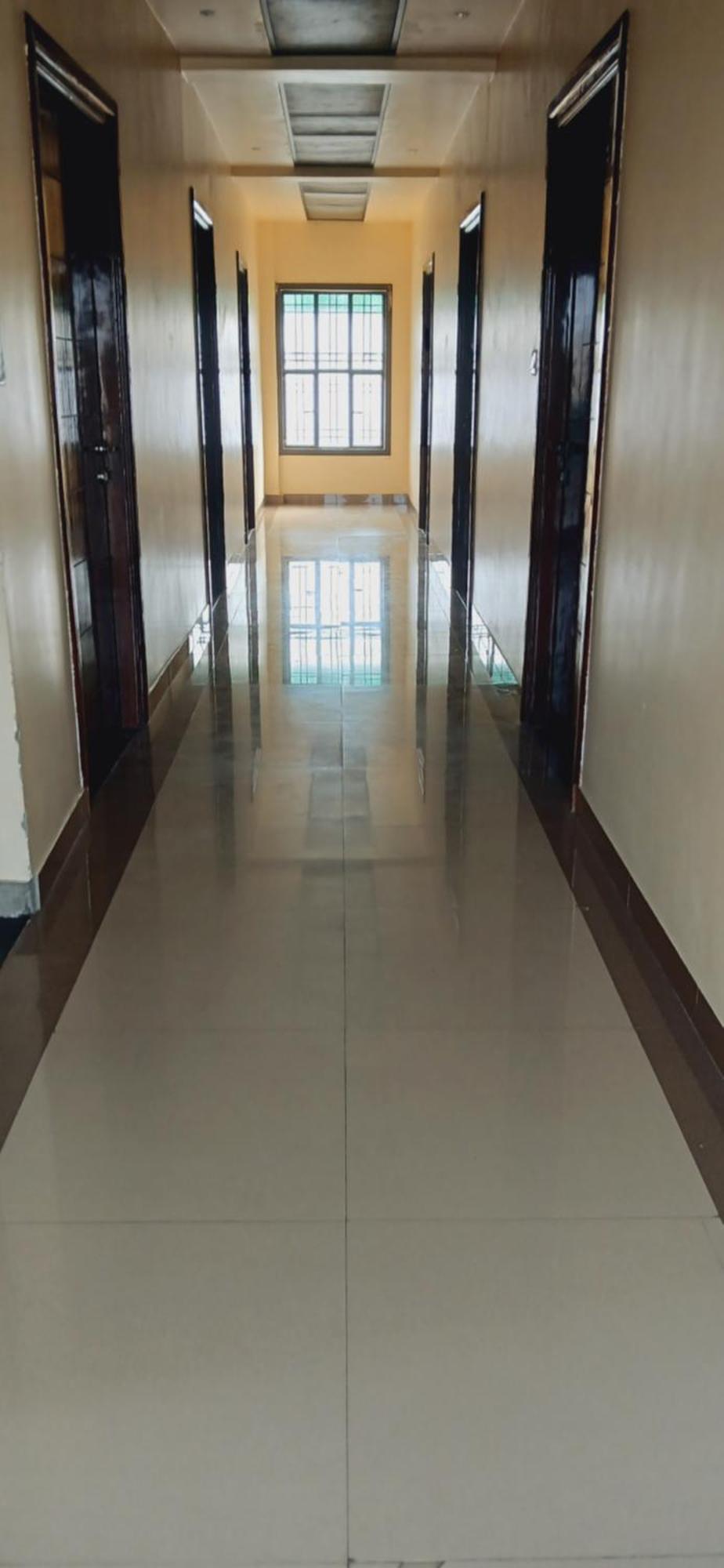 Shivam Hotel Varanasi - Near Kashi Vishwanath Temple With Parking And Lift Extérieur photo